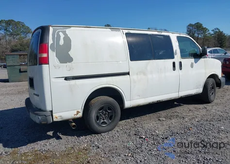 2006 Chevrolet Express Work Van z USA, uszkodzony, nr VIN 1GCFG15X661273156